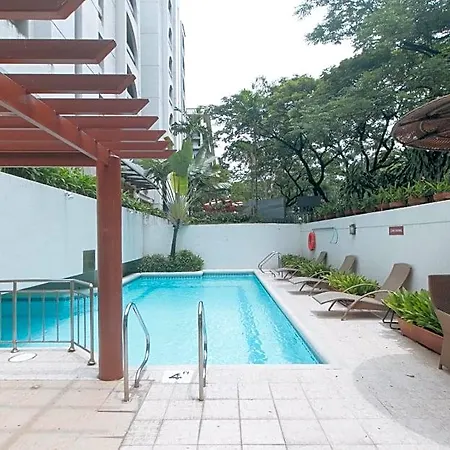 Reddoorz Premium At The Residences Olympia Makati