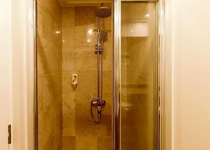 호텔 Reddoorz Premium At The Residences Olympia Makati 마닐라