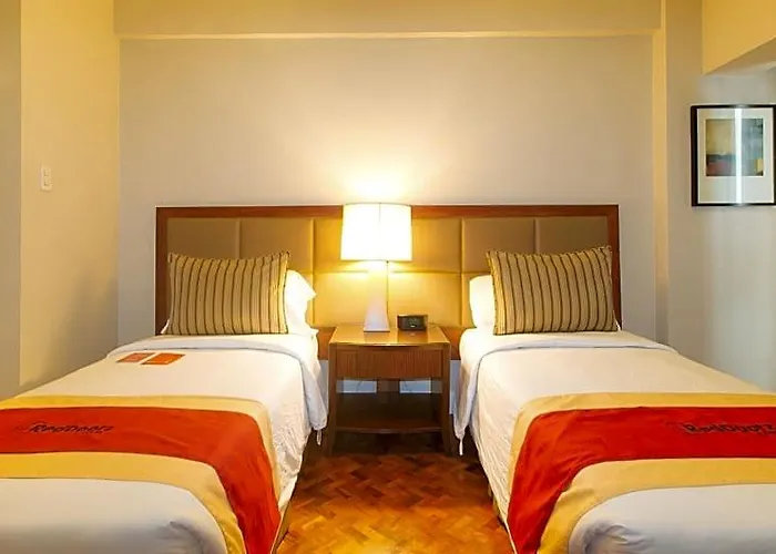 Reddoorz Premium At The Residences Olympia Makati 호텔 3*