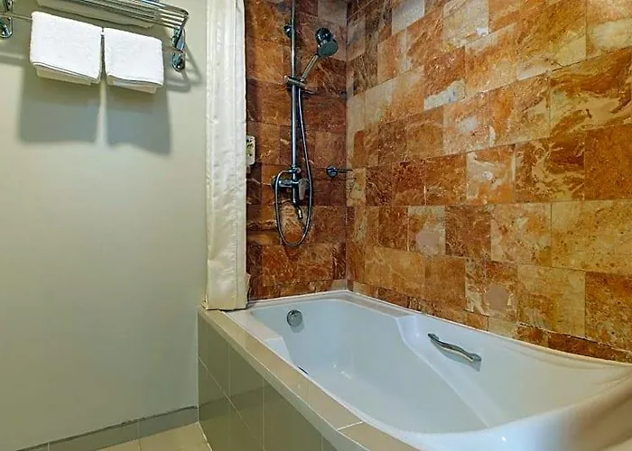 호텔 Reddoorz Premium At The Residences Olympia Makati